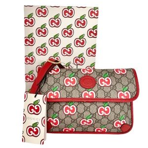 Gucci New With Box Limited Edition Apple GG Supreme Fanny Pack Waist Belt Bag